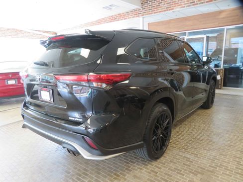 Used 2021 Toyota Highlander XSE image 73
