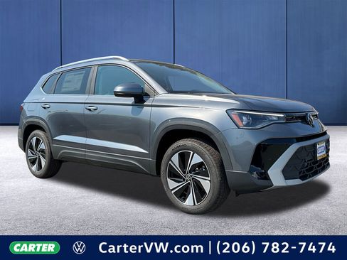 New 2025 Volkswagen Taos SE image 1