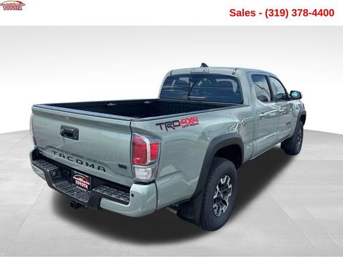 Used 2023 Toyota Tacoma TRD Off-Road w/ TRD Premium Off Road Package AWD/4WD image 5