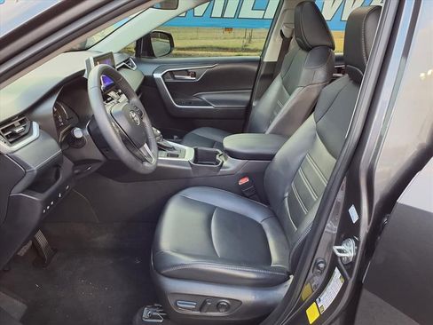 Used 2024 Toyota RAV4 XLE Premium image 11