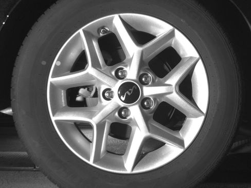 Used 2025 Kia Soul LX w/ LX Technology Package FWD image 15