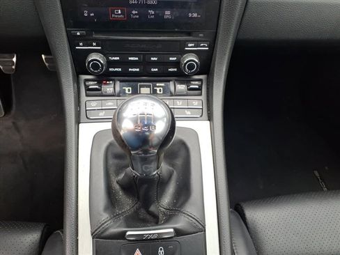 Used 2018 Porsche 718 Cayman RWD image 20