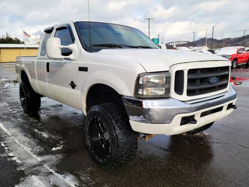 Used 2000 Ford F250 Lariat image 3