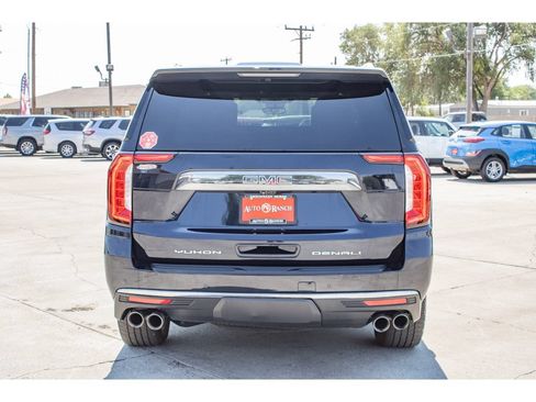 Used 2023 GMC Yukon Denali Ultimate AWD/4WD image 7