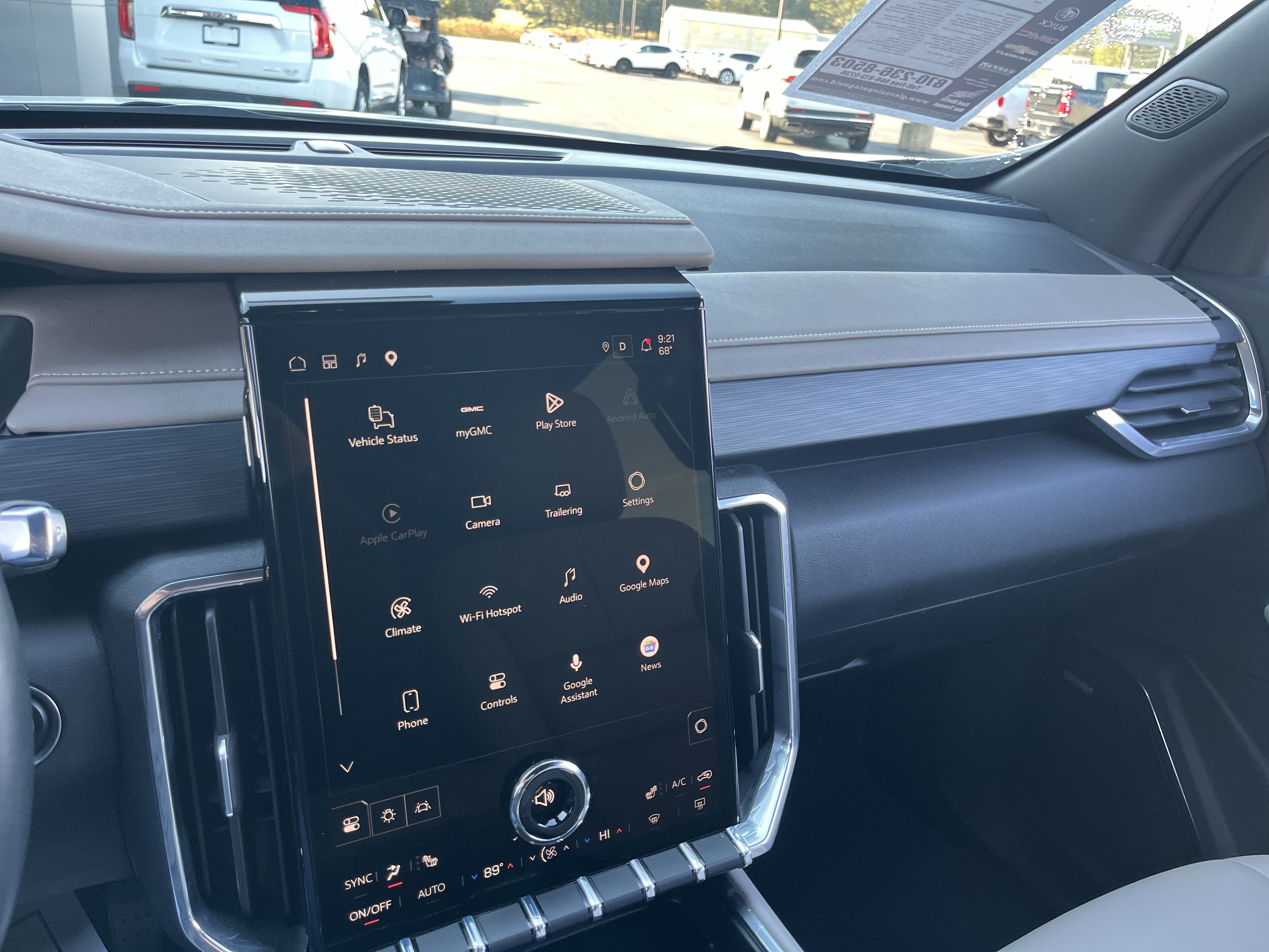 Used 2026 GMC Acadia Elevation w/ Elevation Premium Package FWD image 8