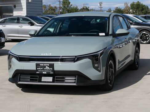 New 2025 Kia K4 EX image 5