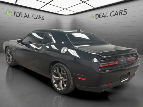 Used 2019 Dodge Challenger R/T RWD image 7
