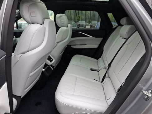 Used 2024 Cadillac Lyriq Sport RWD image 10