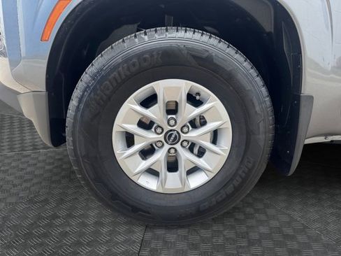 Used 2024 Nissan Frontier SV RWD image 13