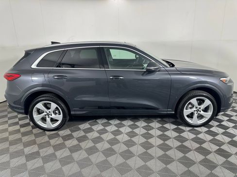 Certified 2025 Audi Q5 2.0T Premium Plus w/ Premium Plus image 9