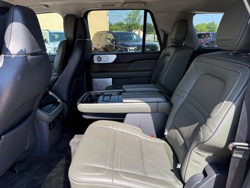 Used 2022 Lincoln Navigator L Black Label AWD/4WD image 7