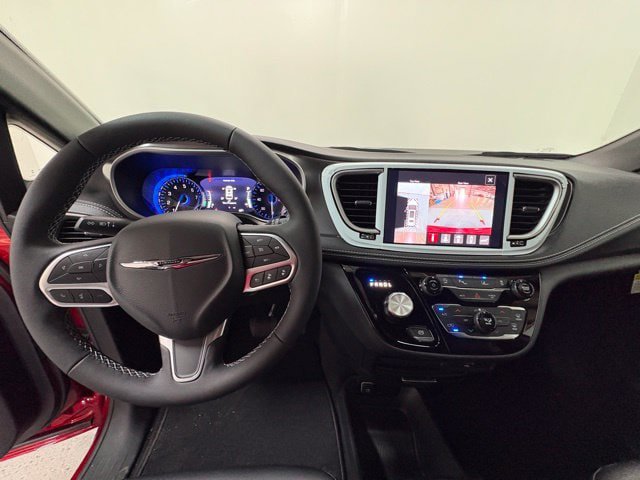 New 2026 Chrysler Pacifica Select FWD image 14