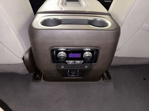 Used 2023 GMC Yukon XL SLE w/ Gmc Pro Safety Plus Package image 22