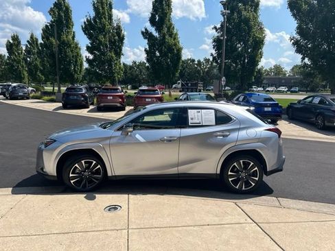 Certified 2023 Lexus UX 250h FWD w/ Accessory Package (Z1) image 4