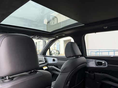 New 2026 Kia Sorento SX AWD/4WD image 16