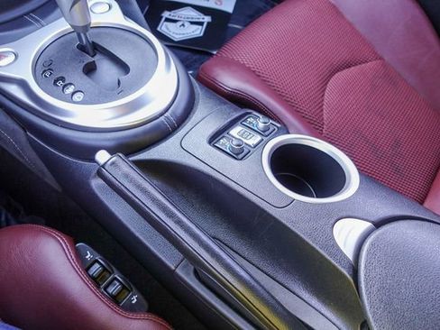 Used 2015 Nissan 370Z Touring image 21