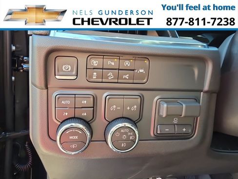 New 2026 Chevrolet Suburban High Country image 26