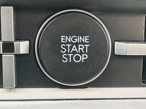 Used 2025 Hyundai Santa Fe Calligraphy image 40