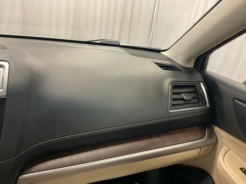 Used 2016 Subaru Outback 2.5i Limited AWD/4WD image 28