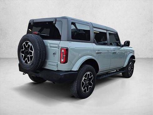 Used 2024 Ford Bronco Outer Banks AWD/4WD image 5