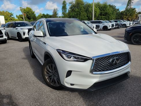 Certified 2025 INFINITI QX50 Luxe AWD/4WD image 2