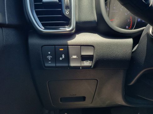 Used 2020 Kia Sportage EX w/ EX Technology Package FWD image 25