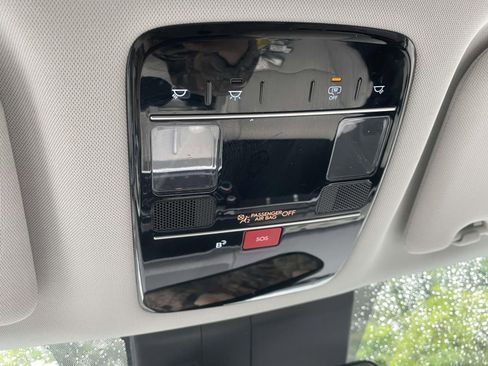 Used 2025 Hyundai Santa Fe SEL FWD image 19