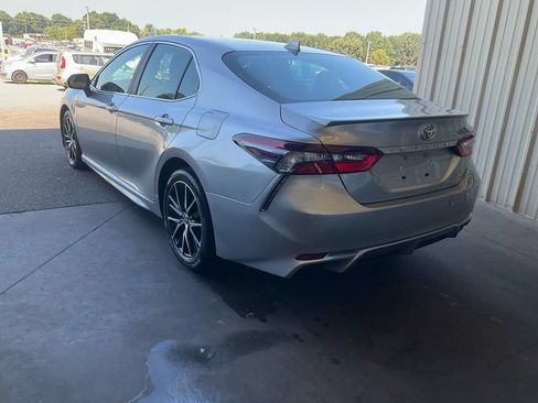 Used 2023 Toyota Camry SE FWD image 4