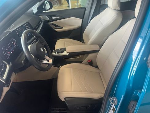 Used 2023 BMW X1 xDrive28i w/ Premium Package AWD/4WD image 2