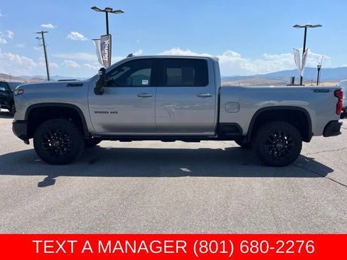 Used 2025 Chevrolet Silverado 3500 LTZ w/ LTZ Plus Package AWD/4WD image 7