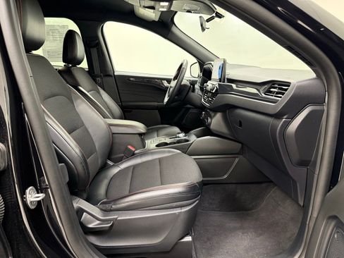 Used 2025 Ford Escape ST-Line AWD/4WD image 29