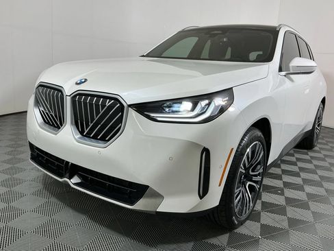 Used 2025 BMW X3 xDrive30i w/ Convenience Package AWD/4WD image 2