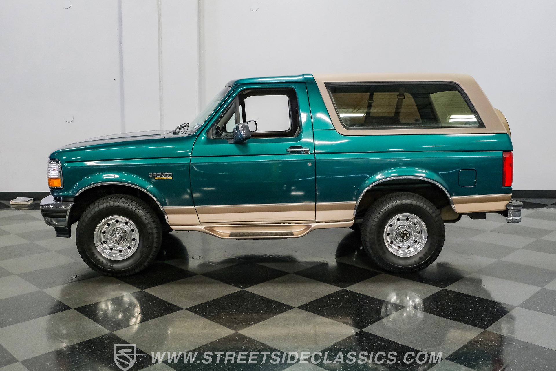 Used 1996 Ford Bronco Eddie Bauer AWD/4WD image 7