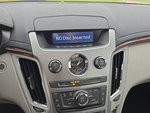 Used 2011 Cadillac CTS Luxury RWD image 22