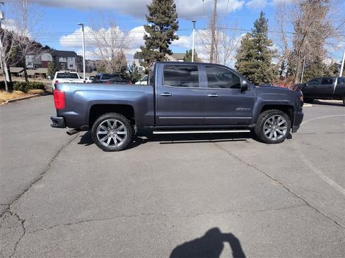 Used 2018 Chevrolet Silverado 1500 LTZ Z71 w/ Centennial Edition image 7