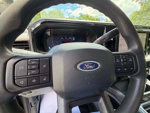 Used 2023 Ford F250 XLT w/ XLT Premium Package AWD/4WD image 30