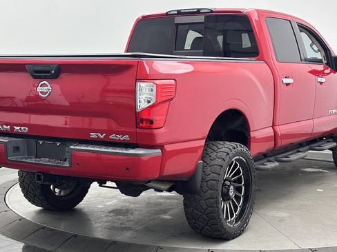 Used 2021 Nissan Titan SV w/ SV Convenience Package AWD/4WD image 7