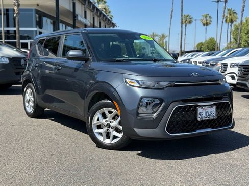 Used 2020 Kia Soul S FWD image 1