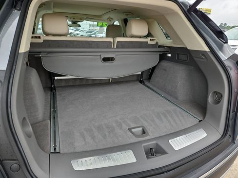 Used 2024 Cadillac XT5 Premium Luxury FWD image 19