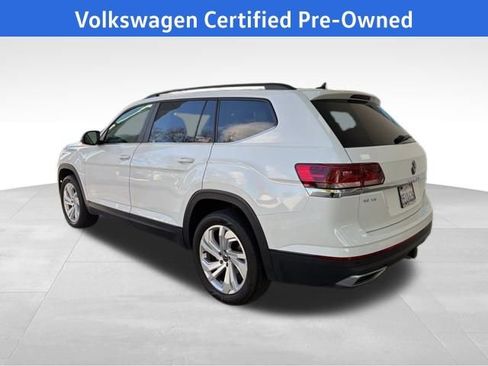 Certified 2023 Volkswagen Atlas SE image 4