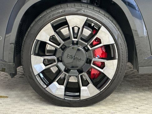 Used 2023 BMW XM AWD/4WD image 12