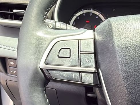 Used 2023 Toyota Highlander XLE FWD image 22