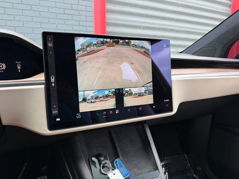 Used 2023 Tesla Model X AWD/4WD image 30
