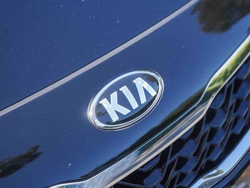 Used 2020 Kia Optima SE FWD image 12