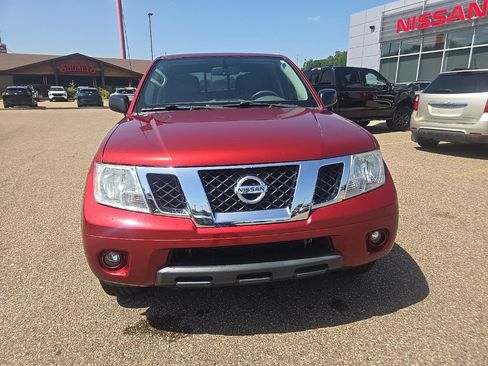 Used 2019 Nissan Frontier SV w/ Value Truck Package AWD/4WD image 2