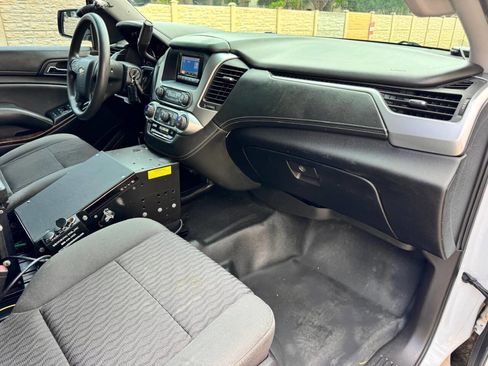 Used 2015 Chevrolet Tahoe 2WD w/ Remote Keyless Entry Package image 16