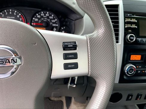 Used 2013 Nissan Frontier SV w/ SV Value Truck Pkg RWD image 21