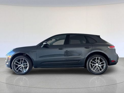 Certified 2026 Porsche Macan AWD/4WD image 2