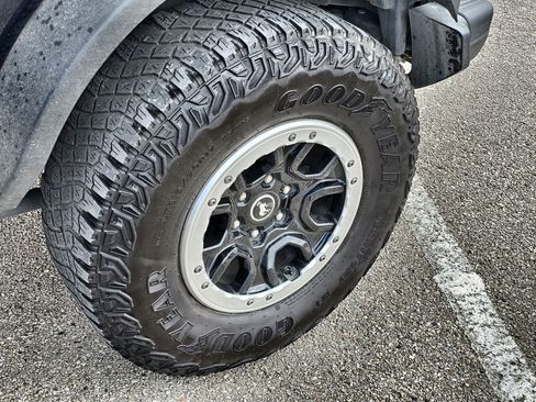 Certified 2021 Ford Bronco Badlands image 10