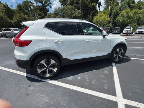 Used 2023 Volvo XC40 B5 Plus w/ Protection Package Premier AWD/4WD image 14